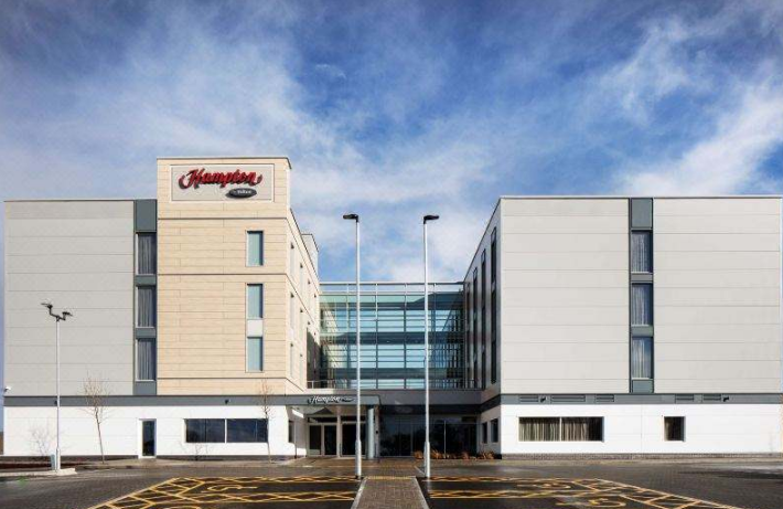 《头号玩家在全球》系列报道之一——英国布里斯托机场希尔顿欢朋酒店